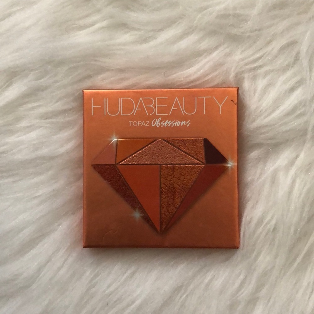 Huda Beauty Topaz Obsessions Palette